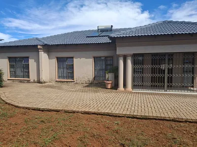 4 Bedroom House For Sale in Vereeniging - FN3W.webp