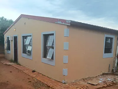 3 Bedroom House To Rent in Soweto - QtJb.webp
