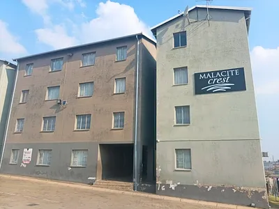 2 Bedroom Apartment To Rent in Roodepoort - img