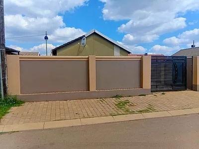 2 Bedroom House For Sale in Walkerville - img
