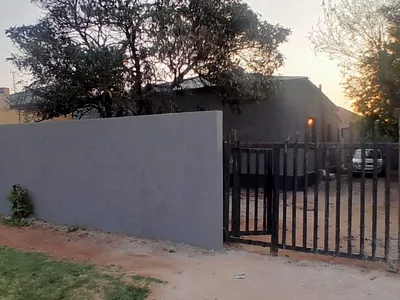 3 Bedroom House For Sale in Springs - YVUV.webp