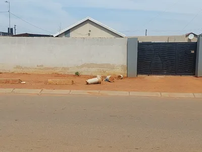 2 Bedroom House To Rent in Soweto - 91VG.webp