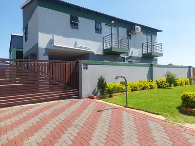 Commercial Property For Sale in Soweto - ny5D.webp