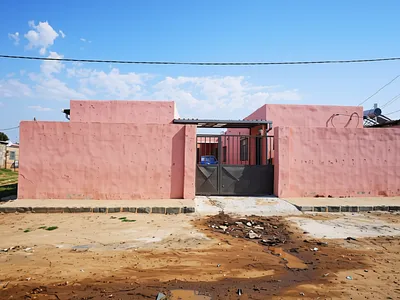 5 Bedroom House For Sale in Krugersdorp - 4QL6.webp