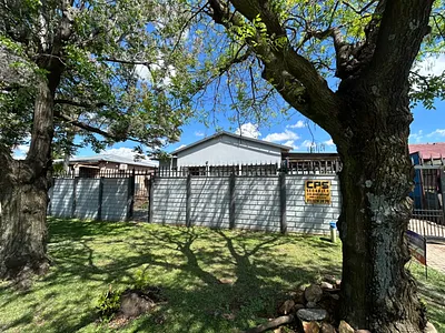 3 Bedroom House For Sale in Alberton - igFh.webp