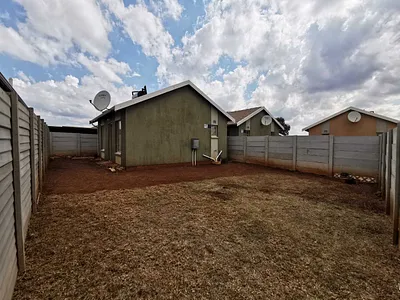 2 Bedroom House For Sale in Alberton - img