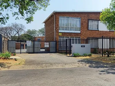 1 Bedroom Apartment For Sale in Kempton Park - w6Od.webp