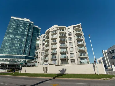 3 Bedroom Apartment For Sale in Port Elizabeth - BkH7.webp