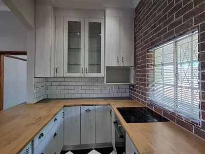 2 Bedroom Apartment For Sale in Port Elizabeth - img