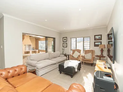 3 Bedroom House To Rent in Port Elizabeth - hRyV.webp