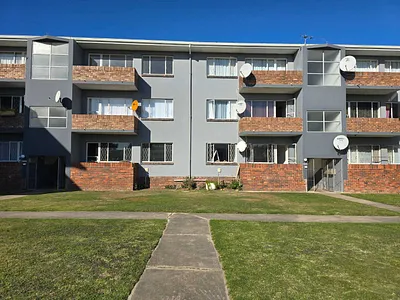 2 Bedroom Apartment To Rent in Port Elizabeth - img