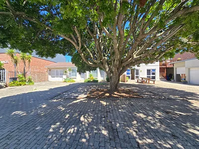 2 Bedroom Apartment To Rent in Port Elizabeth - img