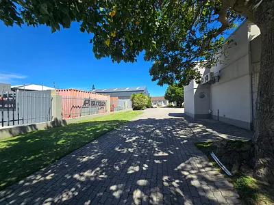 2 Bedroom Apartment To Rent in Port Elizabeth - img