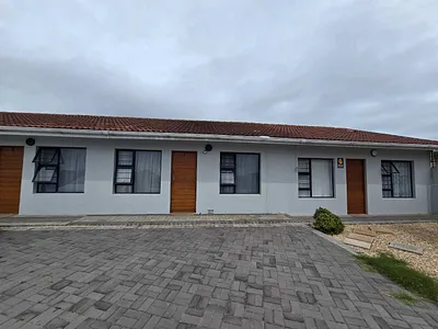 2 Bedroom Townhouse To Rent in Port Elizabeth - img