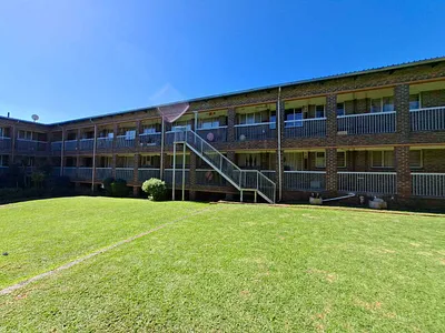 2 Bedroom Apartment For Sale in Roodepoort - OEv5.webp