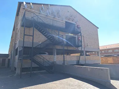 1 Bedroom Apartment To Rent in Roodepoort - V0Jc.webp