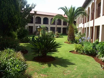 1 Bedroom Apartment For Sale in Roodepoort - yWBD.webp