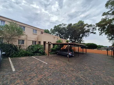 2 Bedroom Apartment To Rent in Roodepoort - img