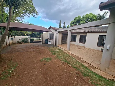 4 Bedroom House To Rent in Roodepoort - img