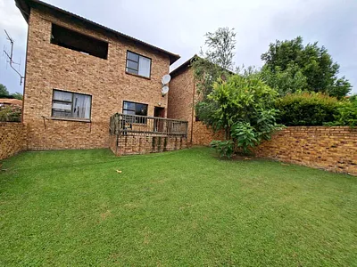 2 Bedroom Townhouse For Sale in Randburg - img