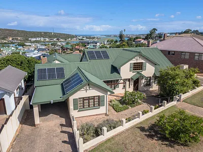 5 Bedroom House For Sale in Stilbaai West, Stilbaai - img