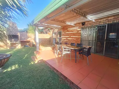 2 Bedroom Townhouse For Sale in Centurion - img