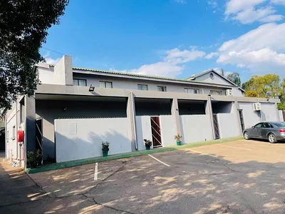 3 Bedroom Townhouse For Sale in Centurion - L9CO.webp