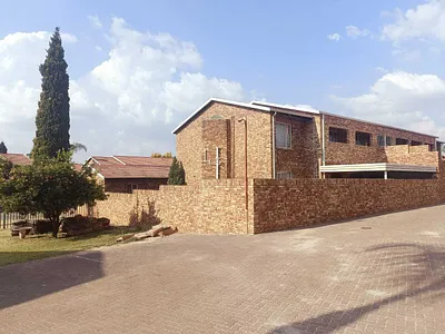 2 Bedroom Apartment For Sale in Centurion - 7YGE.webp