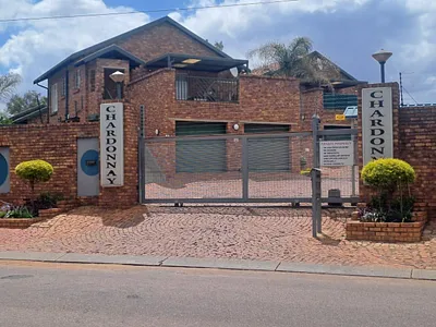 2 Bedroom Townhouse For Sale in Centurion - img