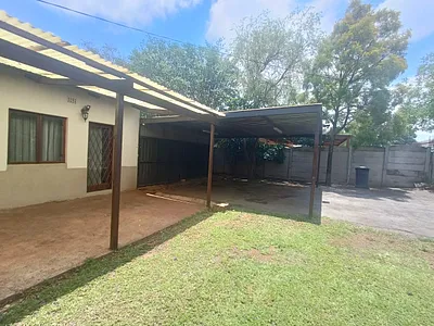 4 Bedroom House For Sale in Centurion - tpyD.webp
