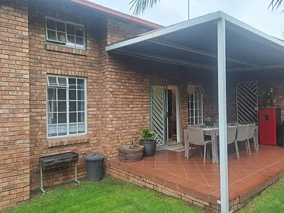 3 Bedroom Townhouse For Sale in Centurion - img