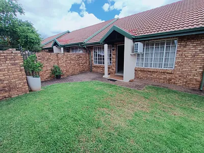 3 Bedroom Townhouse For Sale in Centurion - hSER.webp