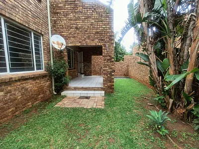 3 Bedroom Townhouse To Rent in Zwartkop, Centurion - TloQ.webp