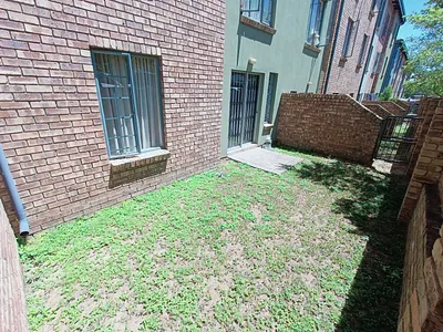2 Bedroom Apartment For Sale in Centurion - xUF1.webp