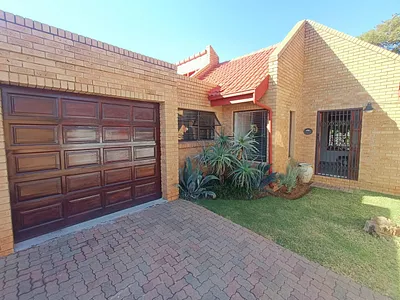 3 Bedroom House For Sale in Centurion - OM3U.webp