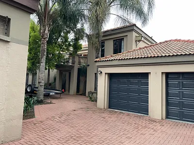 3 Bedroom House For Sale in Middelburg - Beik.webp