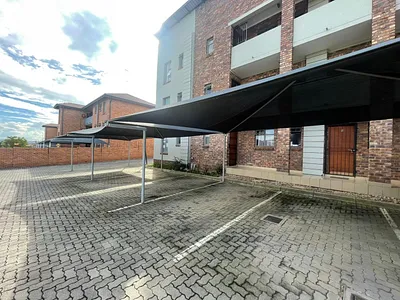 2 Bedroom Apartment For Sale in Centurion - img