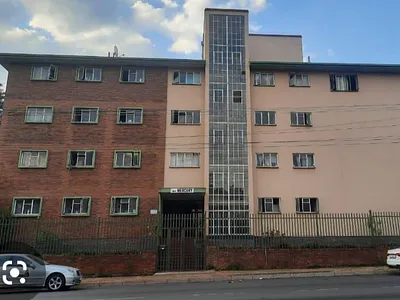 2 Bedroom Apartment For Sale in Pretoria - zO3K.webp