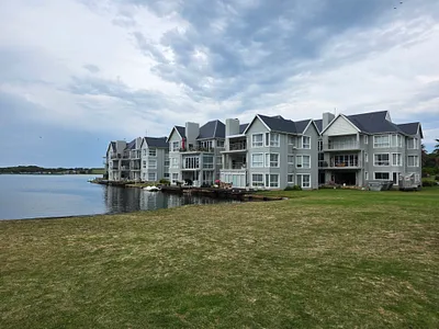 2 Bedroom Apartment For Sale in Jeffreys Bay - fpxR.webp