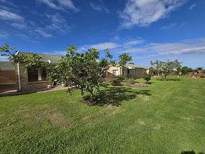 2 Bedroom Townhouse For Sale in Jeffreys Bay - WiV0.webp