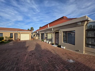 2 Bedroom Townhouse For Sale in Jeffreys Bay - TBiK.webp
