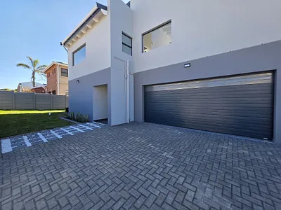 3 Bedroom House For Sale in Jeffreys Bay - IcrD.webp
