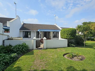 2 Bedroom Townhouse For Sale in Jeffreys Bay - img