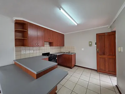 2 Bedroom Townhouse For Sale in Jeffreys Bay - pJ7H.webp