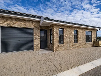 2 Bedroom Townhouse For Sale in Jeffreys Bay - jGNH.webp