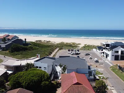 5 Bedroom House For Sale in Jeffreys Bay - ihpf.webp
