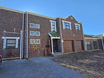 3 Bedroom House For Sale in Jeffreys Bay - xWbq.webp