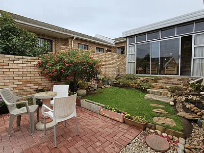 3 Bedroom Townhouse For Sale in Jeffreys Bay - a7HP.webp