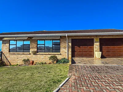 3 Bedroom House For Sale in Jeffreys Bay - 9CmQ.webp