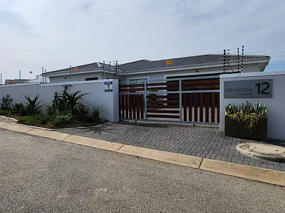 3 Bedroom House For Sale in Jeffreys Bay - SlGD.webp